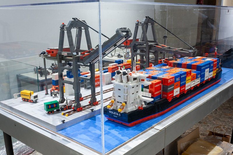 Tente Expo 2022 Encontrar Piezas Tente